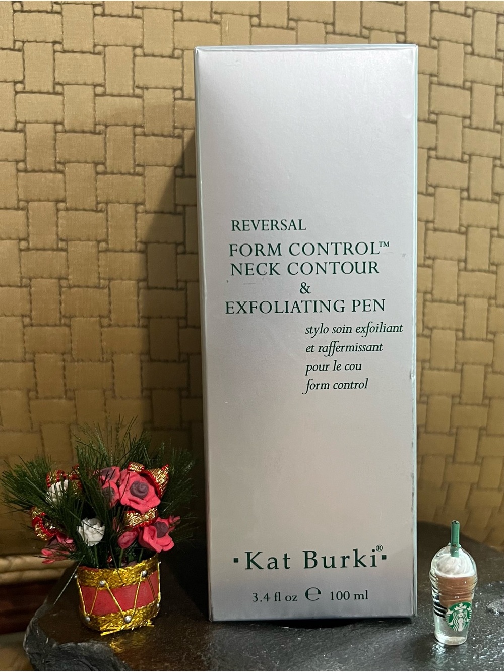 KAT BURKI Reversal Form Control Neck Contour & Exfoliating Pen brand new in box